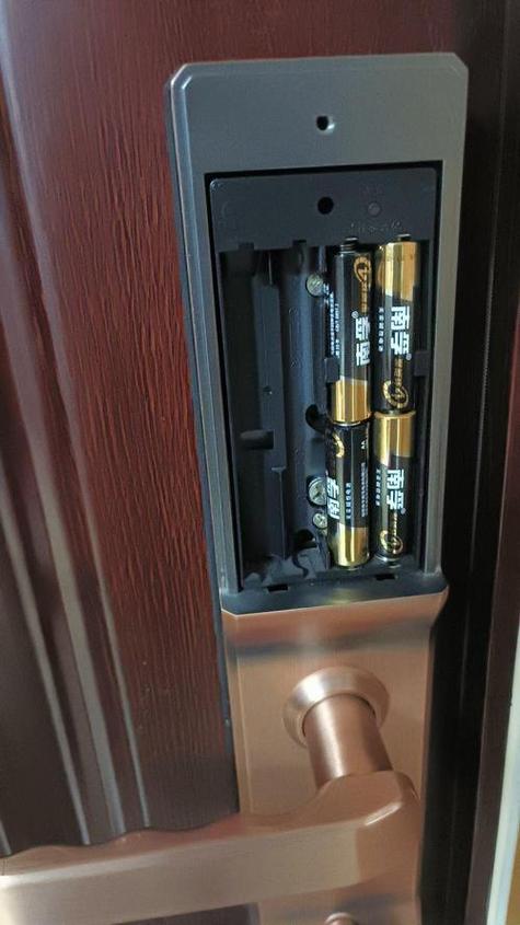 如何设置打开应用需要指纹