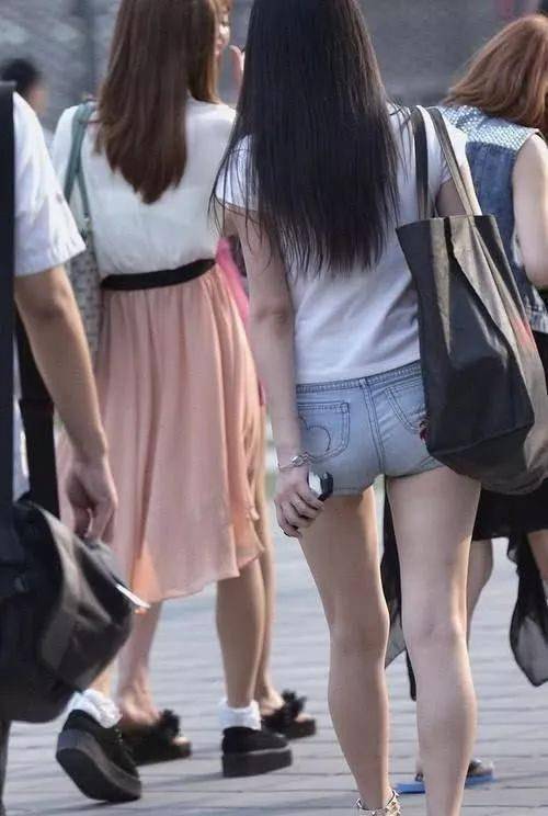 怎样改短裤脚看不出来
