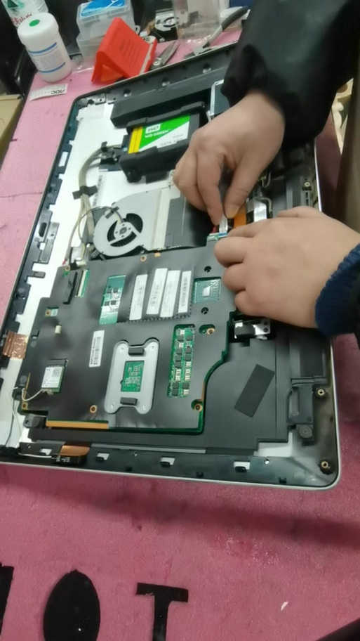 华硕一体机怎么拆机