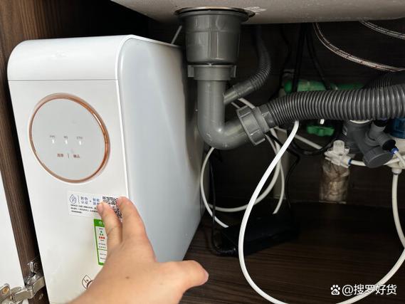沁园净水器清洗键和复位键怎么用