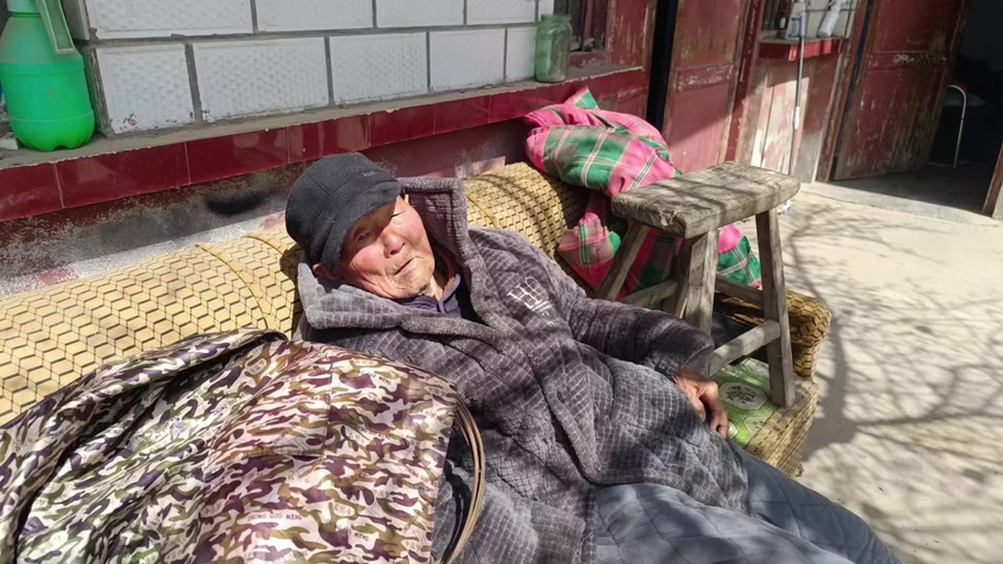 董老爹的幸福生活脸部特效安卓游戏截图