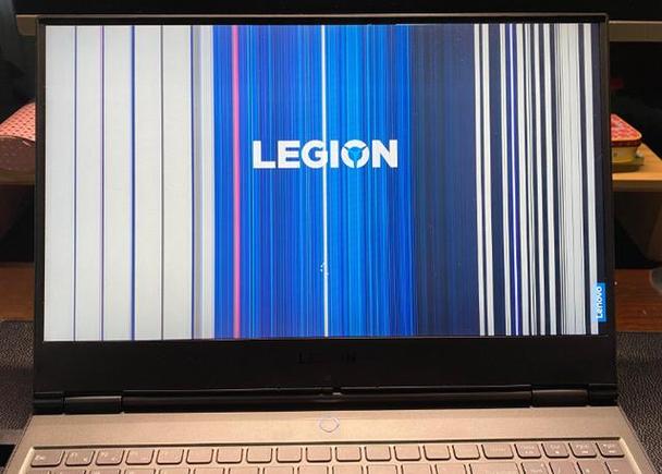 电脑屏幕出现lenovo后不动了