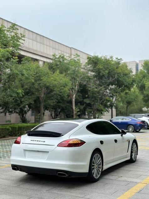 保时捷直装挂下载奖励版游戏截图