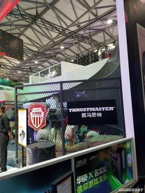 战雷切换摇杆按哪个键