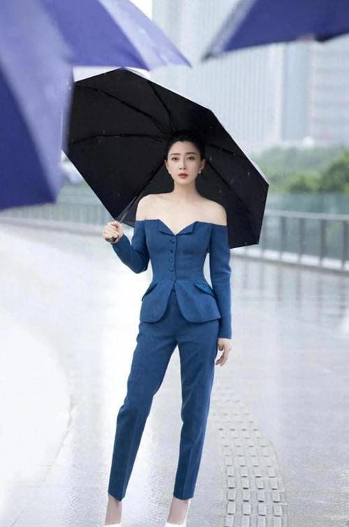 殷桃火爆身材红色版游戏截图