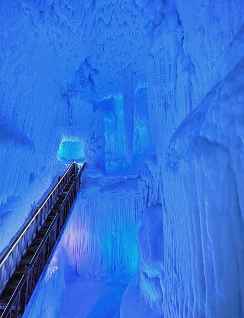 雪地隐藏山洞在哪里