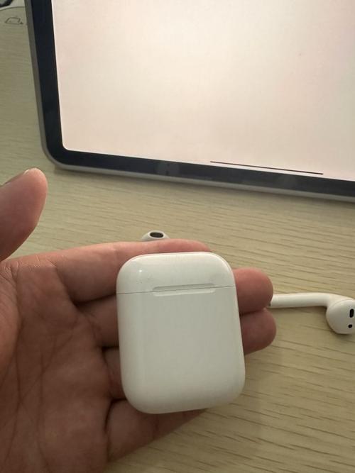 airpods2充电口是什么接口